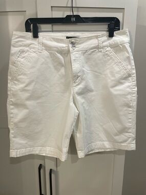 Lee Classic White Cotton Shorts straight fit size 12